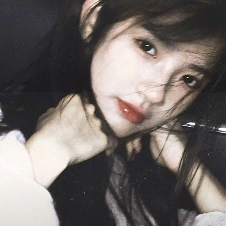 姑娘，望着我